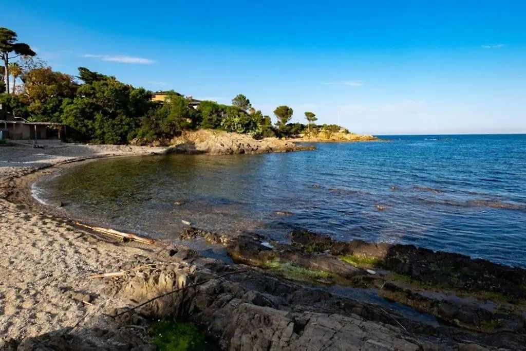 Apartment T2 En Bord De Mer A St Aygulf Frejus France